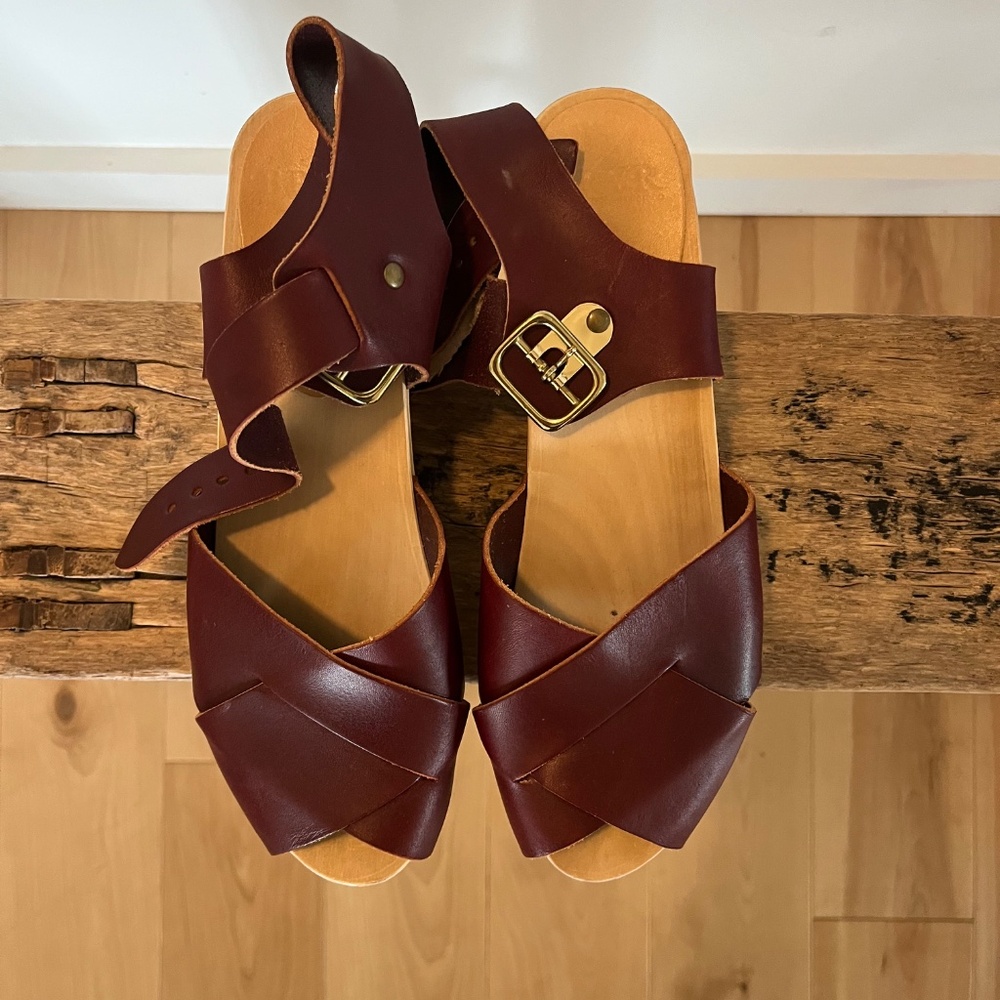 Bryr Emma Cross over Clog Sandals - Picture 2 of 4